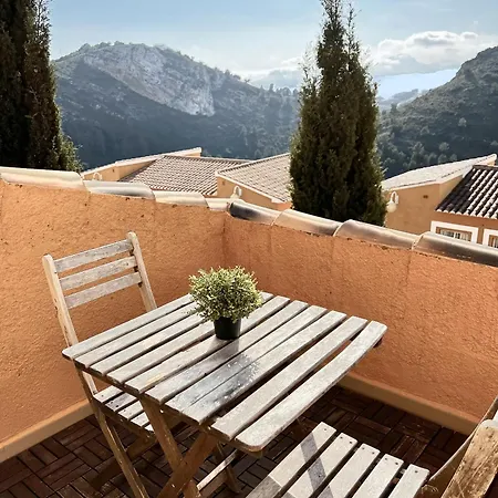 Homestay Casa Cumbre Del Sol *